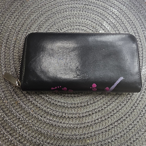 Christian Louboutin Black LOVE Wallet - Picture 2 of 9